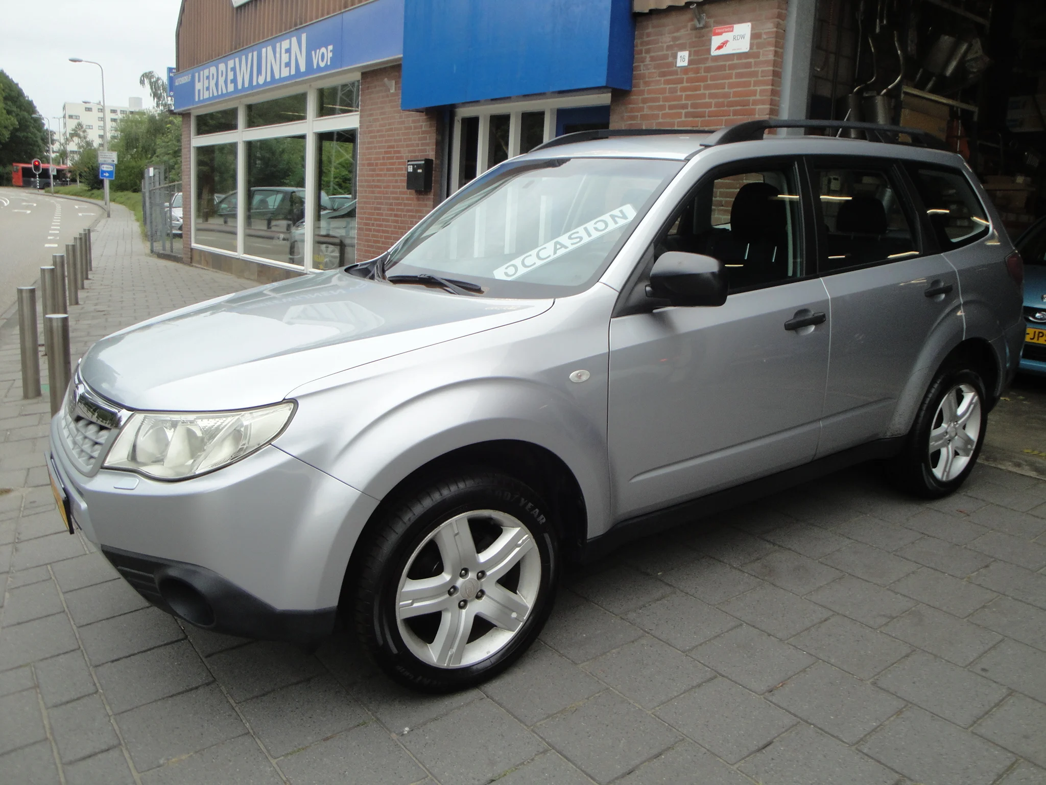 Subaru Forester 2.0 Intro AWD 5-Drs. (1eEig./09-2012/<99.000KM) met 17"LM-velgen, Trekhaak, etc.