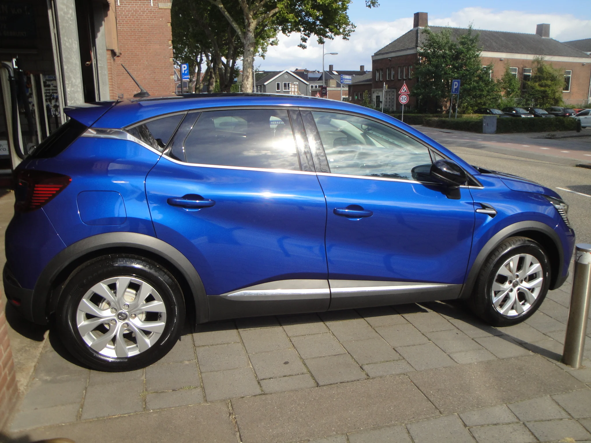 Renault Captur II 1.0 TCe 100 Intens 5-Drs. (12-2020) met Audio/Nav., PDC, CPV/Keyless-Entry, LM-velgen, etc. - Thumbnail 4