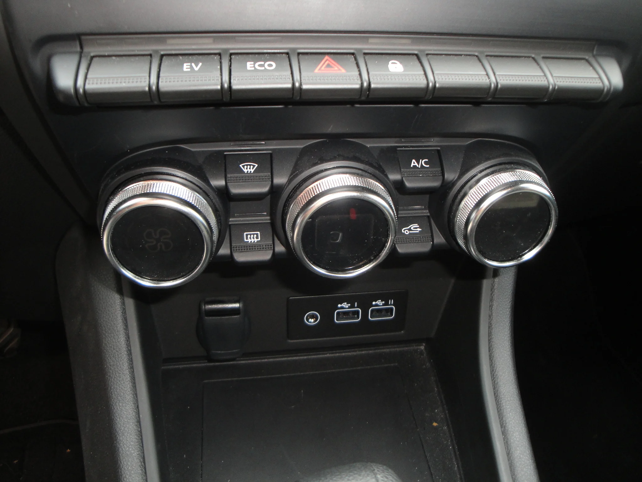 Mitsubishi ASX 1.6 HEV Intense (1e Eig./ 05-2024) zéér complete & nette auto! - Thumbnail 18