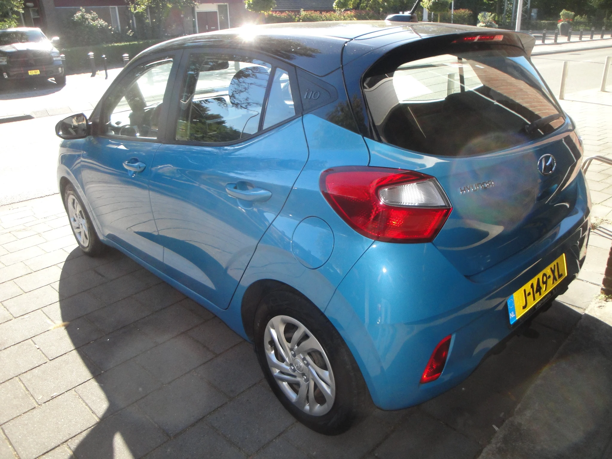Hyundai i10 1.0 Premium TwoTone 5-Drs. met o.a. Climate-Control, Cruise-Control, Navigatie, A-uitrijcam., etc. - Thumbnail 5