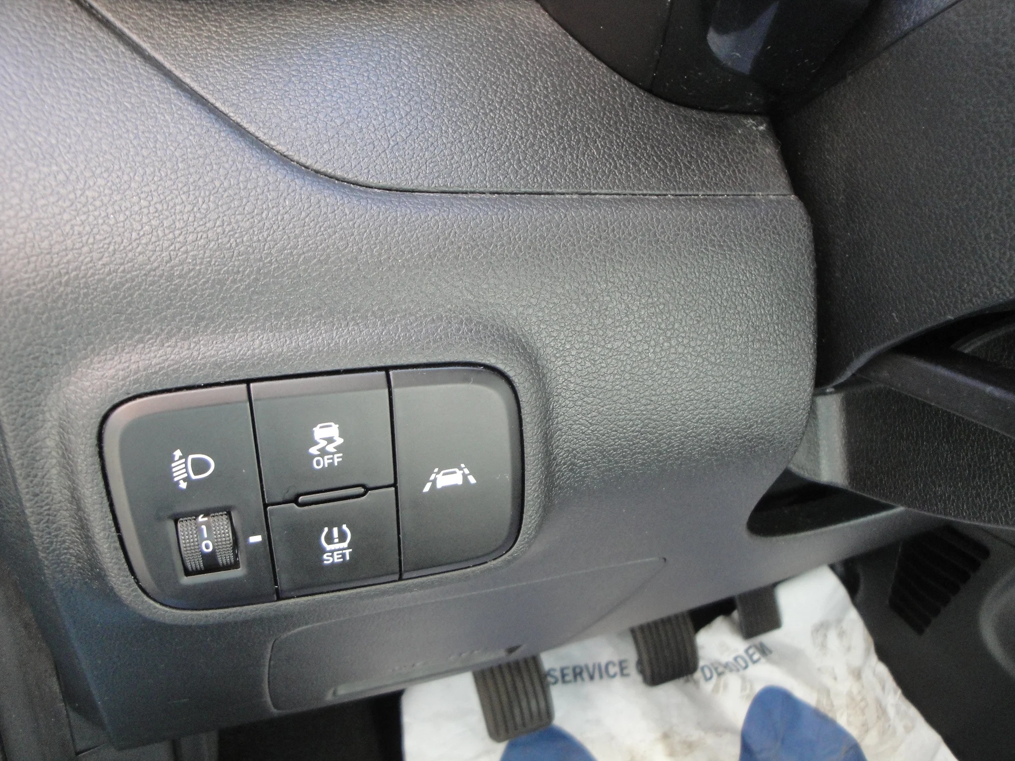 Hyundai i10 1.0 Premium TwoTone 5-Drs. met o.a. Climate-Control, Cruise-Control, Navigatie, A-uitrijcam., etc. - Thumbnail 17
