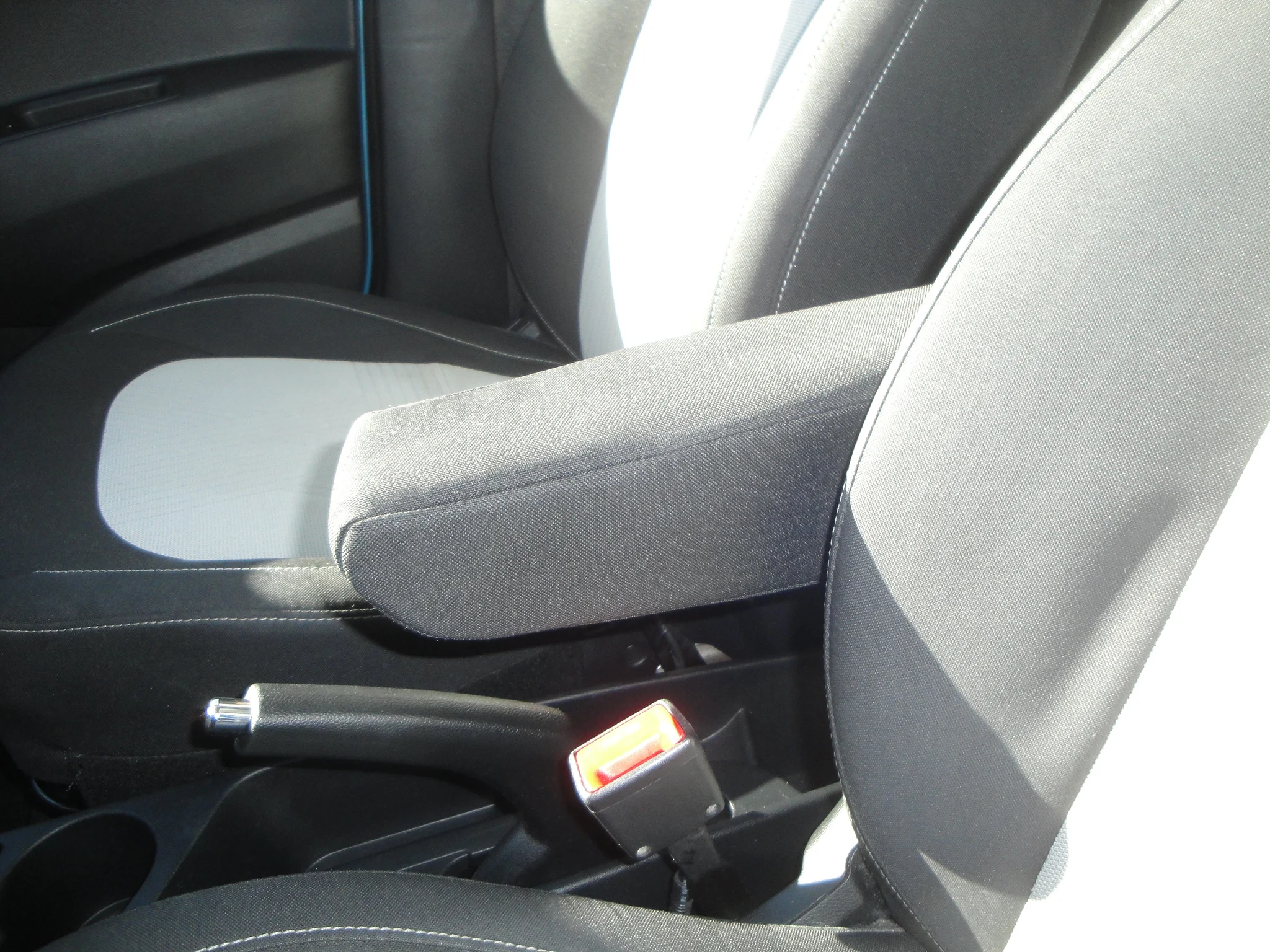 Hyundai i10 1.0 Premium TwoTone 5-Drs. met o.a. Climate-Control, Cruise-Control, Navigatie, A-uitrijcam., etc. - Thumbnail 19