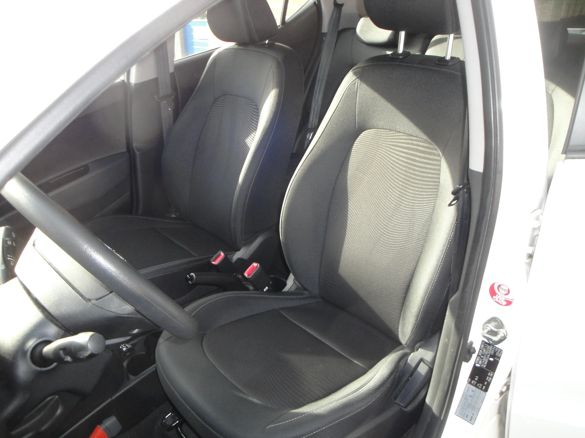 Hyundai i10 Comfort + SmartPack (1eEig.) 5-Drs. met o.a. Audio, Cruise-Control, Navigatie & A.Parkeersens. - Thumbnail 6