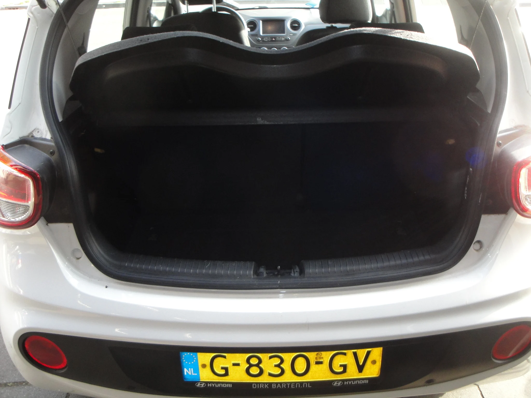 Hyundai i10 Comfort + SmartPack (1eEig.) 5-Drs. met o.a. Audio, Cruise-Control, Navigatie & A.Parkeersens. - Thumbnail 8