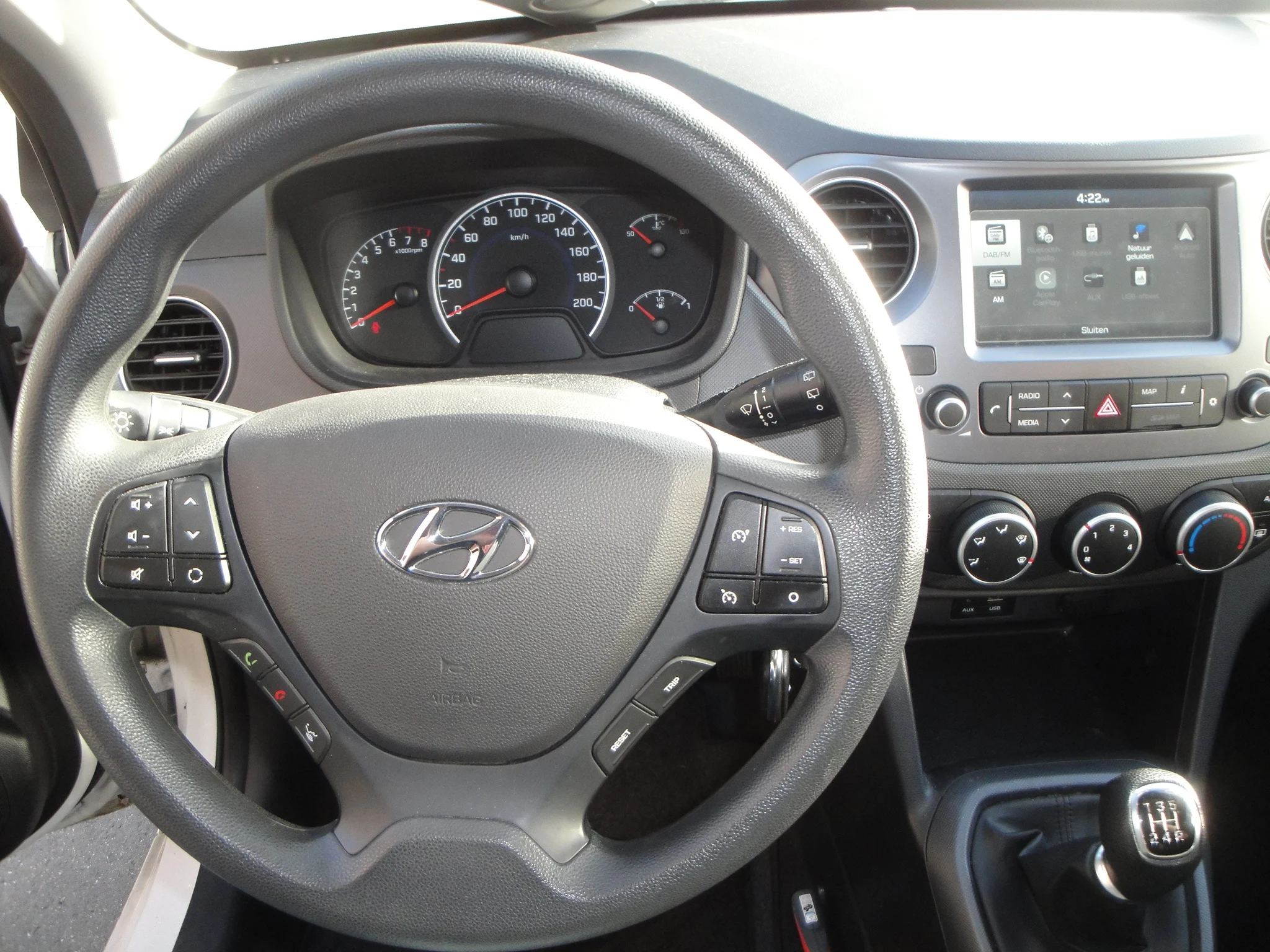 Hyundai i10 Comfort + SmartPack (1eEig.) 5-Drs. met o.a. Audio, Cruise-Control, Navigatie & A.Parkeersens. - Thumbnail 11