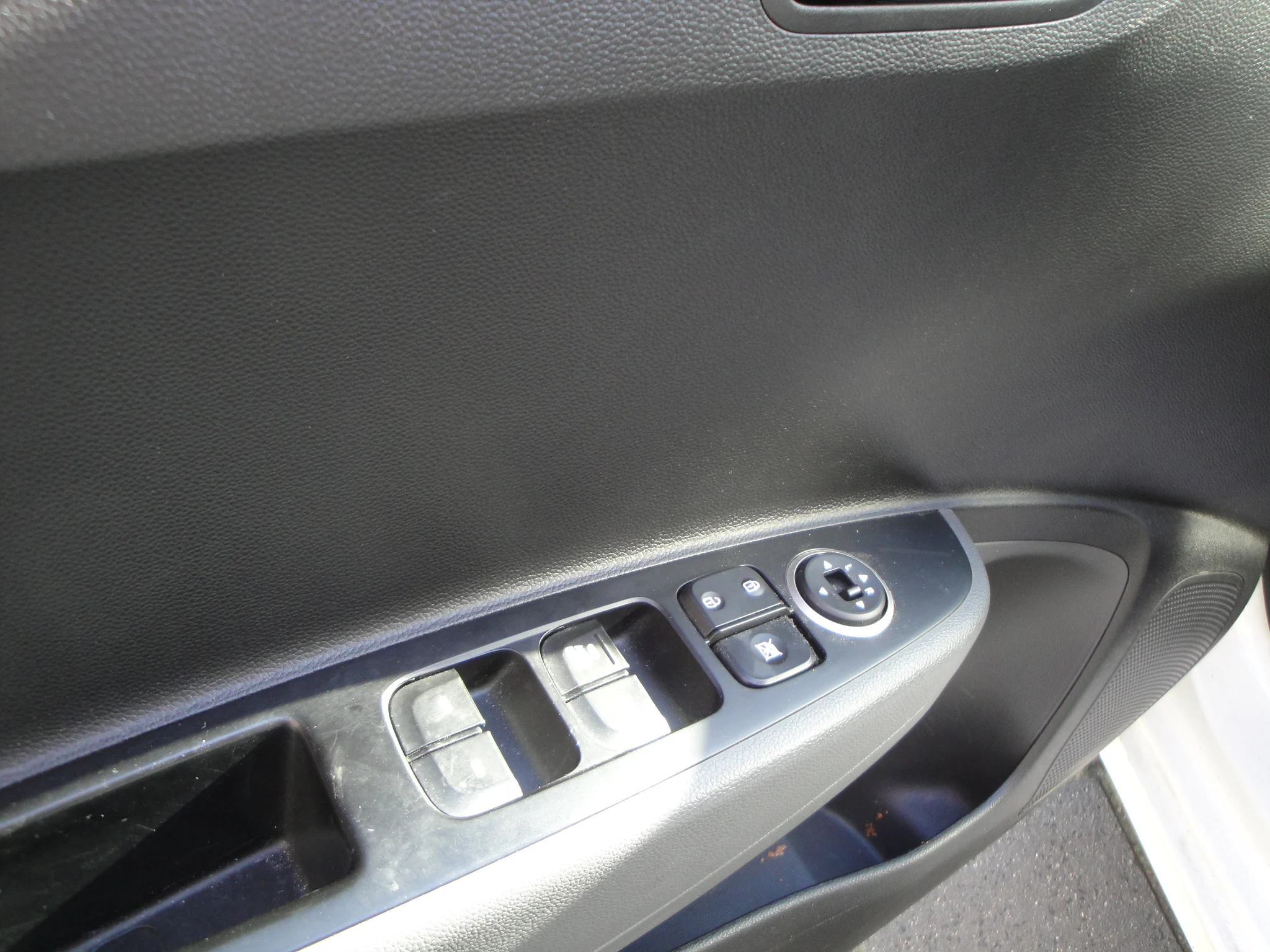 Hyundai i10 Comfort + SmartPack (1eEig.) 5-Drs. met o.a. Audio, Cruise-Control, Navigatie & A.Parkeersens. - Thumbnail 15