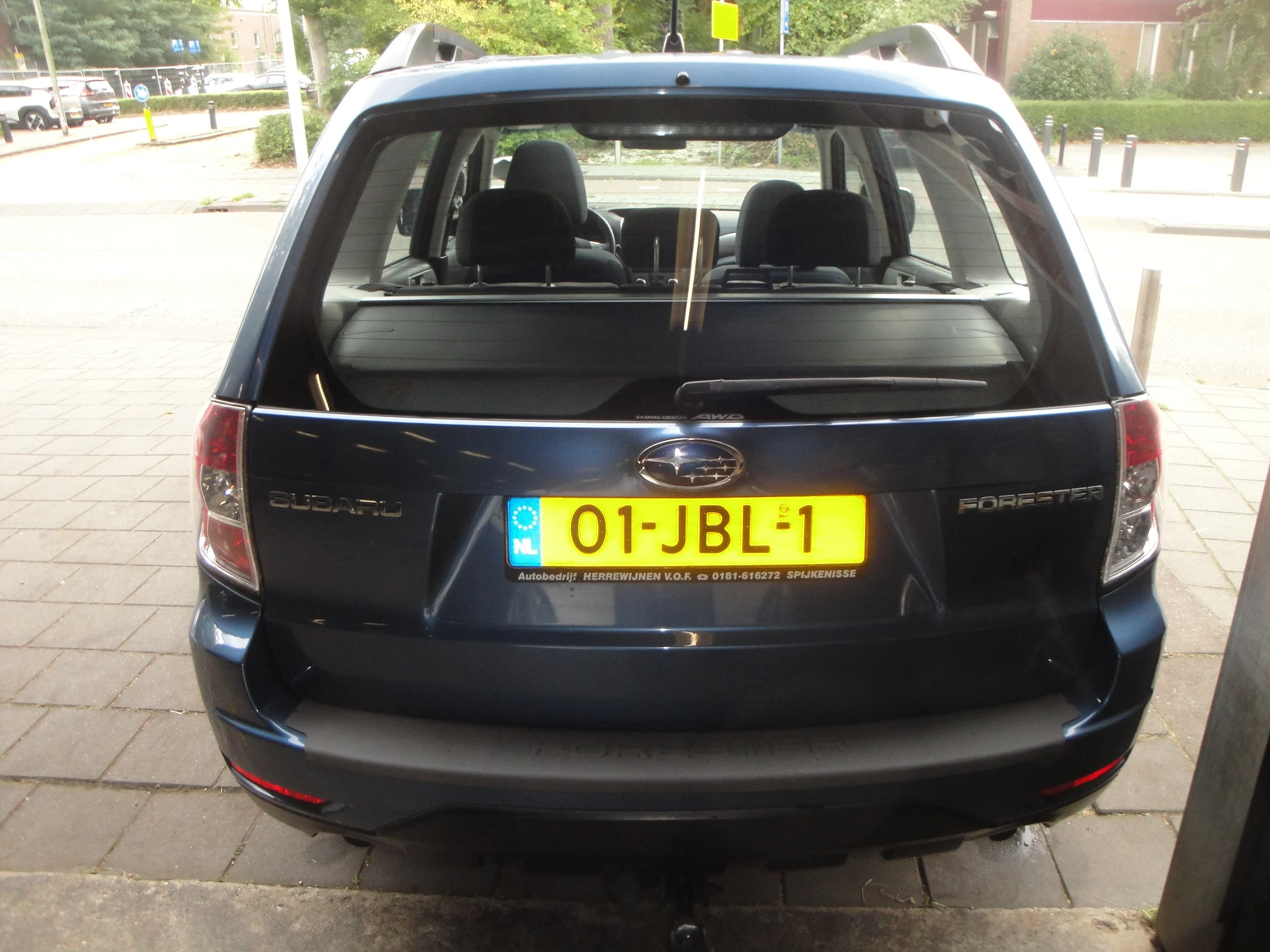 Subaru Forester 2.0 Comfort AWD (1eEig.) met o.a. Audio, Climate- en Cruise-Control, LM-velgen, El. Pan.-dak, Trekh., etc. - Thumbnail 5