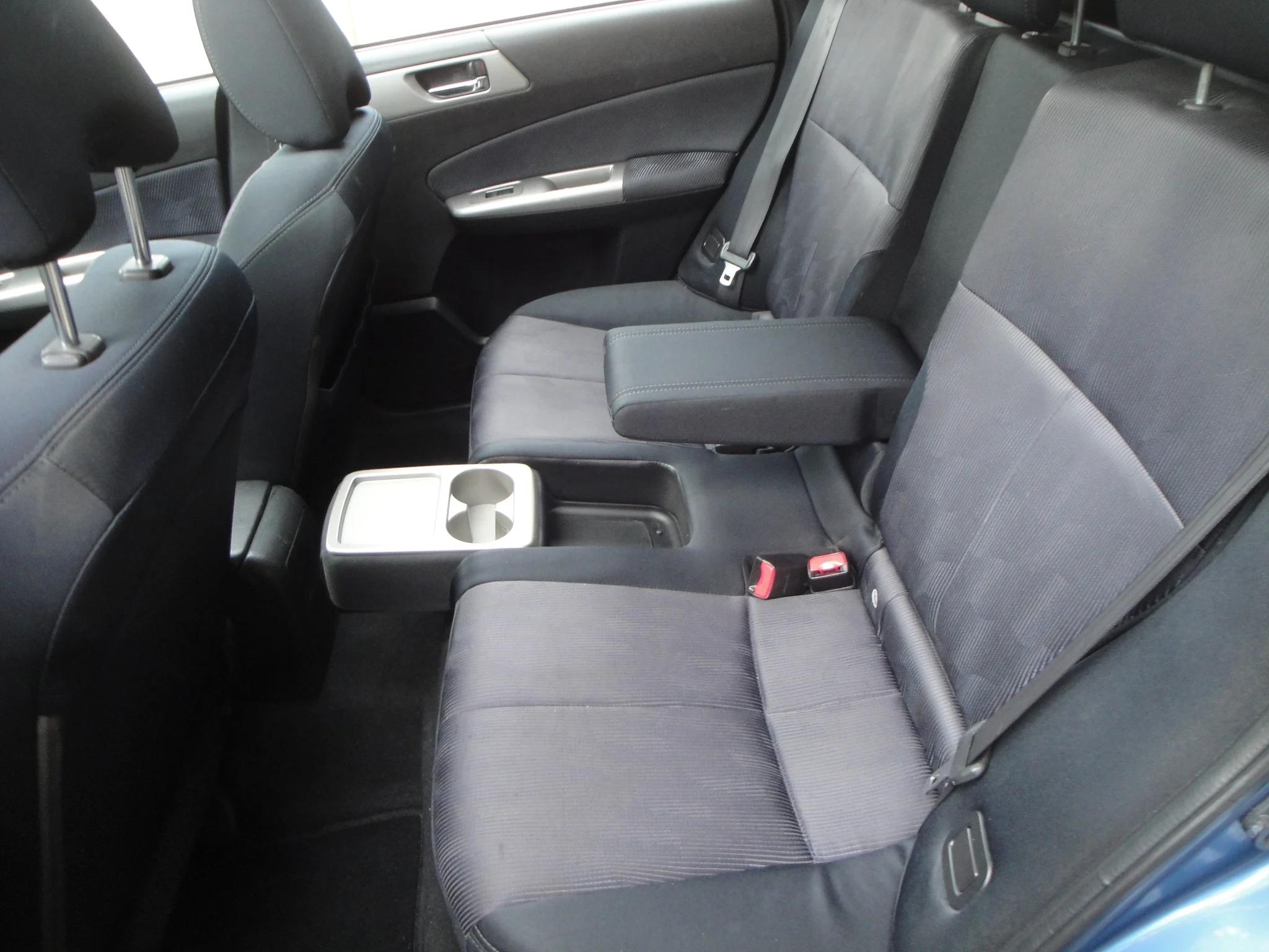 Subaru Forester 2.0 Comfort AWD (1eEig.) met o.a. Audio, Climate- en Cruise-Control, LM-velgen, El. Pan.-dak, Trekh., etc. - Thumbnail 8