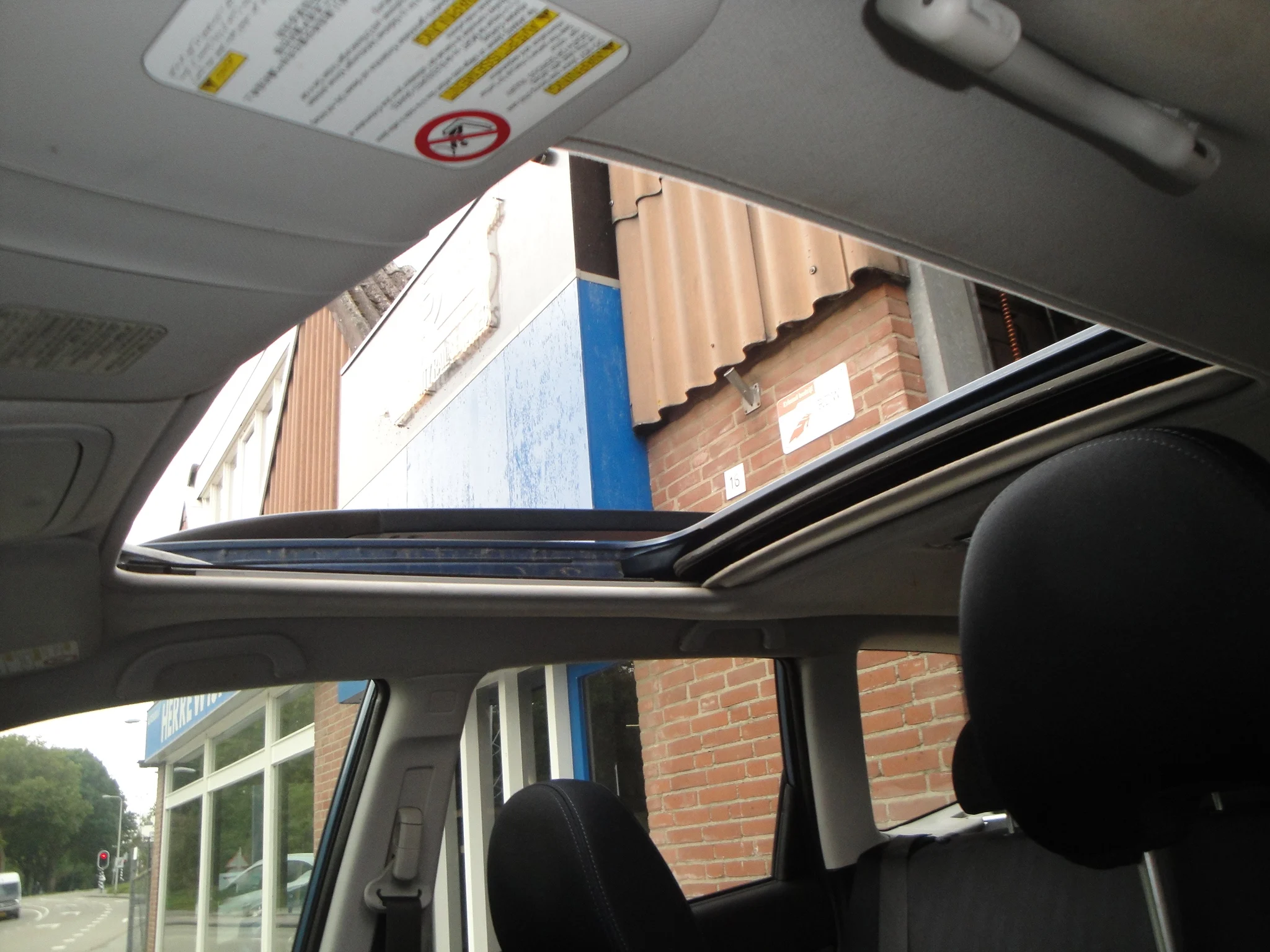 Subaru Forester 2.0 Comfort AWD (1eEig.) met o.a. Audio, Climate- en Cruise-Control, LM-velgen, El. Pan.-dak, Trekh., etc. - Thumbnail 12