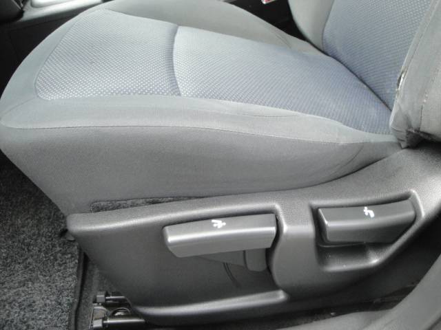 Nissan Qashqai 1.6 met o.a. Airco, A-Parkeersensoren & 17"LM-velgen. - Thumbnail 7