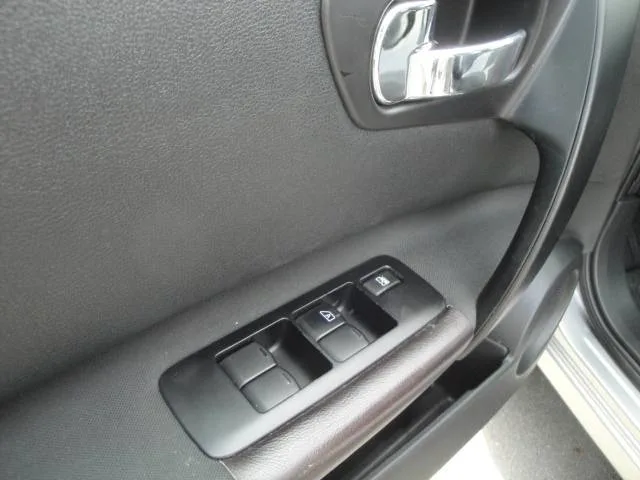 Nissan Qashqai 1.6 met o.a. Airco, A-Parkeersensoren & 17"LM-velgen. - Thumbnail 10