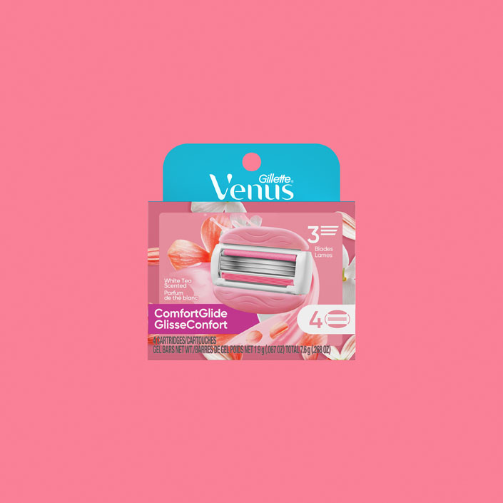 Recharge Gillette Venus ComfortGlide White Tea sur arrière-plan rose