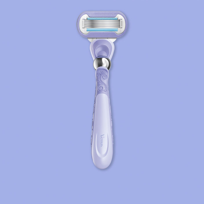 Venus Extra Smooth Contour Refillable Razor with 5 blades