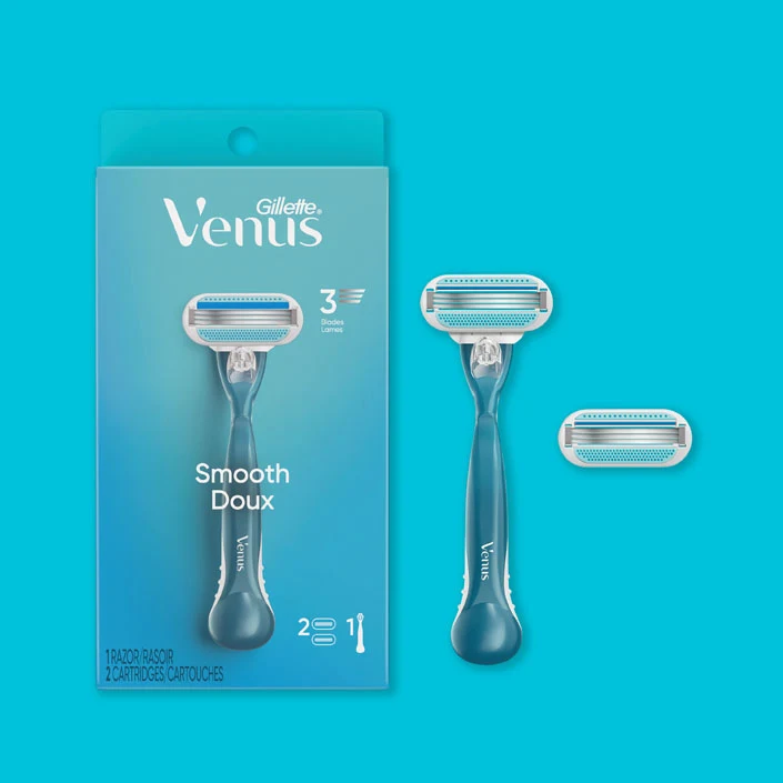 Venus Smooth Refillable Razor with 3 blades, the package to the left includes one handle and two refills, in the middle is a handle with a mounted refill and the refillable head is displayed on the right side of the image.