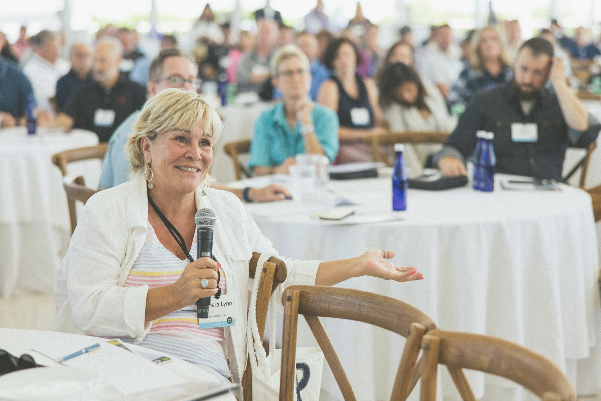 Commonwealth advisors learn and network at a spring program event.