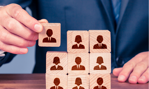 advisor putting together the building blocks of an HR strategy