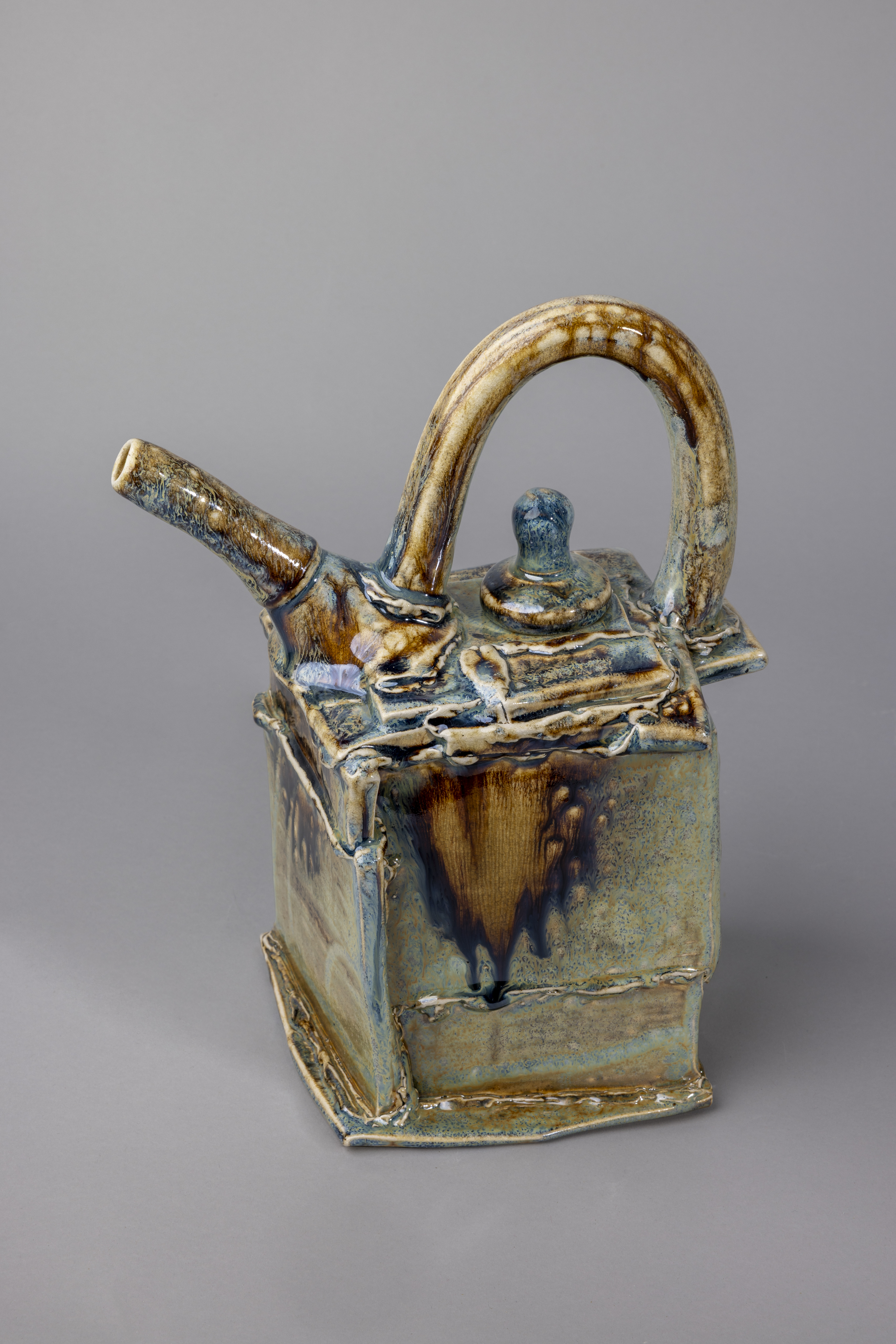 Richard Dewar - Sculpted teapot