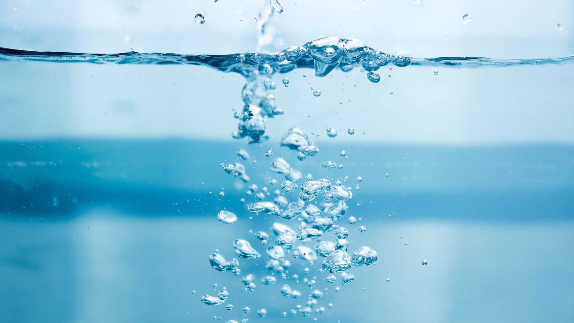Which water type contains the most microplastics? | Measurlabs
