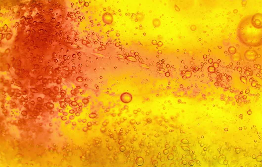 Tensiometry of liquid and gas