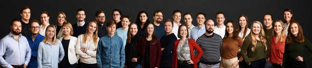 Measurlabs team with dark background
