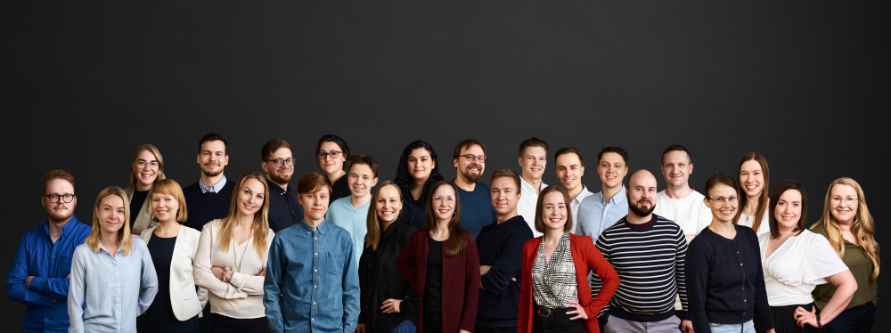 Measurlabs team with dark background