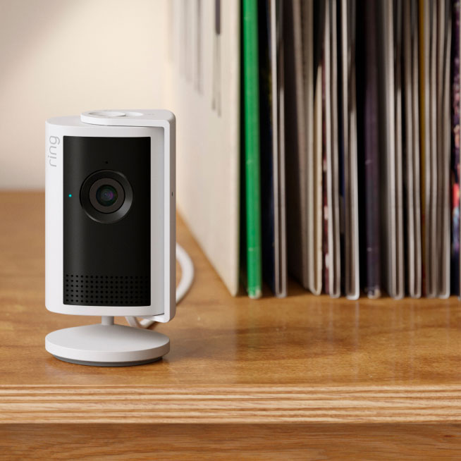 Stay connected to home, from anywhere. Indoor Cam Plus delivers 2K clarity and color around the clock, in any room you need. Check in when you want to, and use the removable lens cover when you don't.