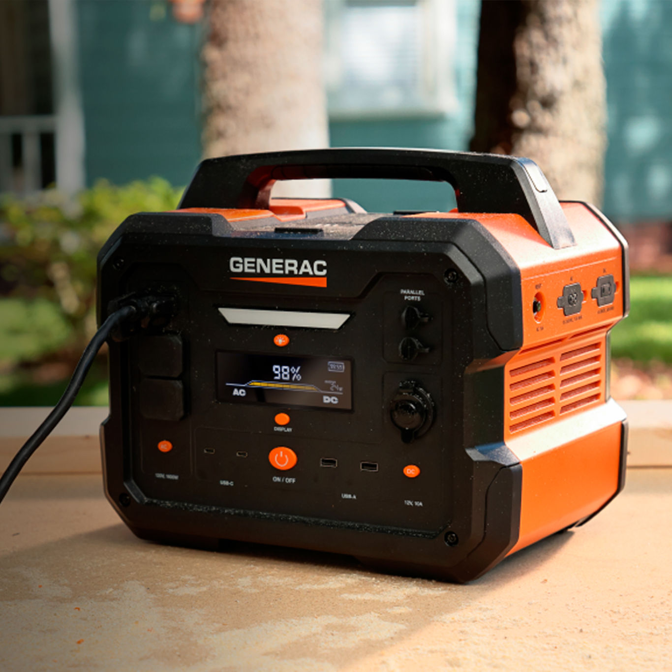 Generac GB1000 Portable Power Station outside.