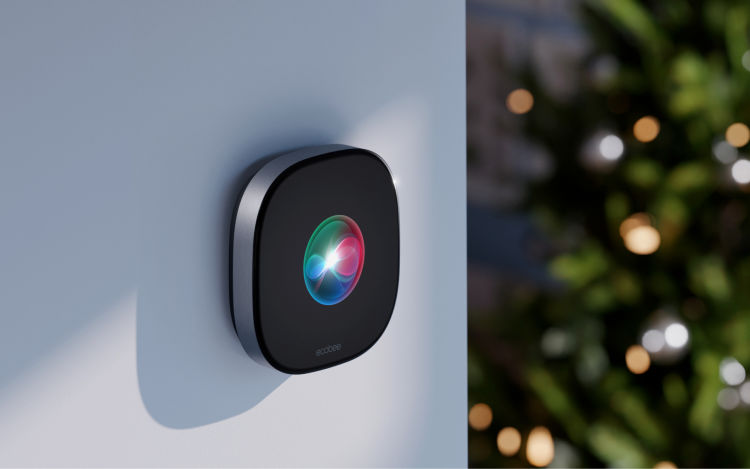 ecobee Smart Thermostat with Siri on the screen