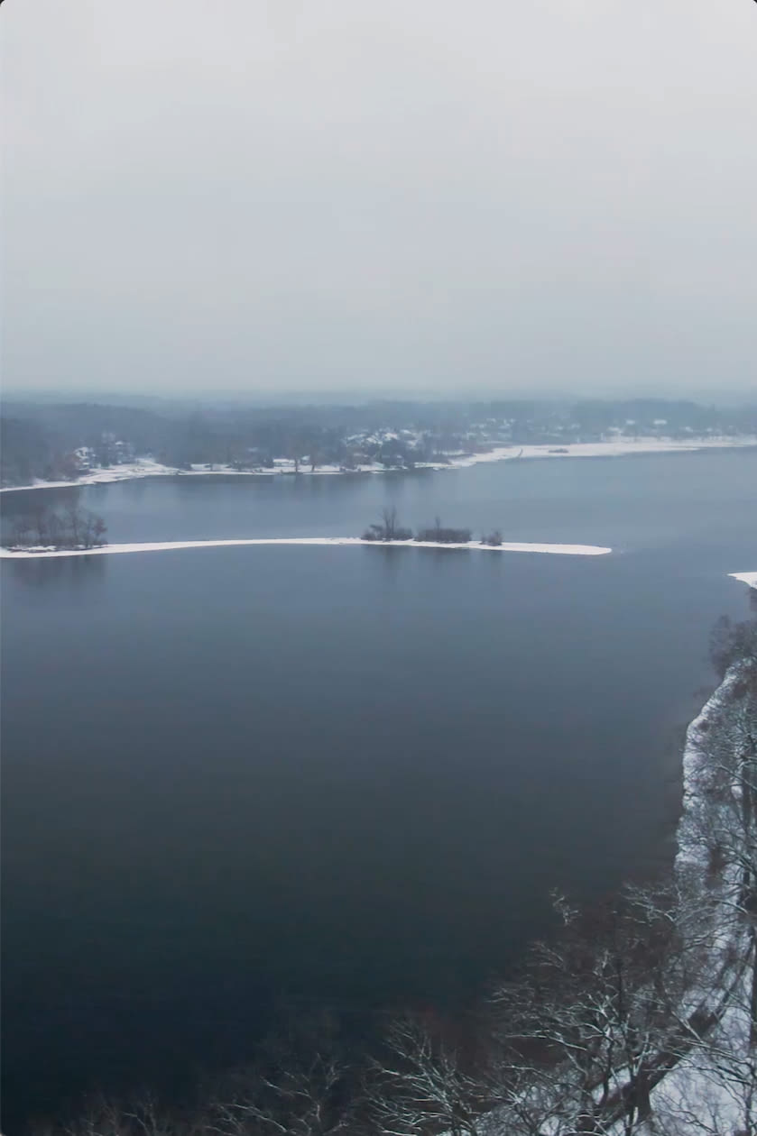 An image of a lake in Michigan during the winter.