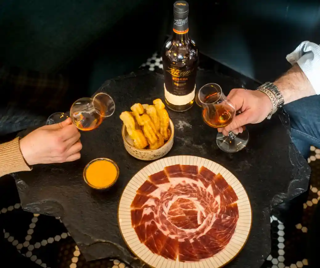 Maridaje Alchemist Jamon Zacapa 