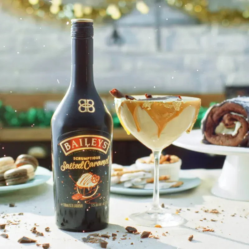 Café sobremesa baileys - 5. Martini de caramelo salado 