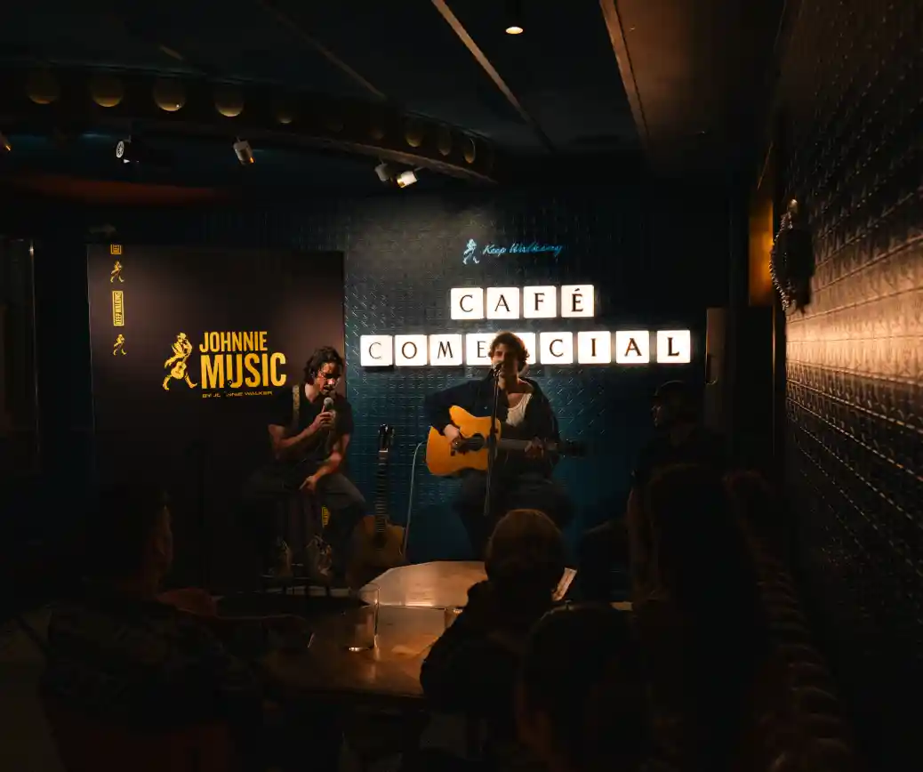 Distributiva Johnnie Music