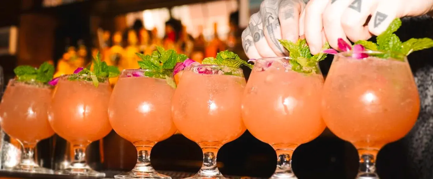 Servicio de coctelería a domicilio - The Bar Cocktail Stories | The Bar  España, image size:1458x603