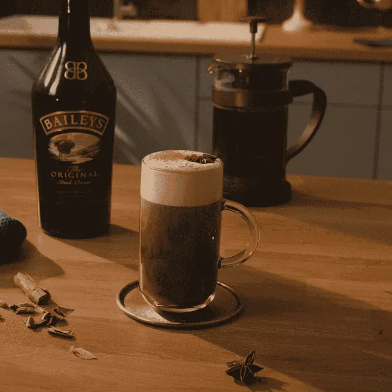 Cafés barista Baileys - 8. Chai Latte con Baileys 