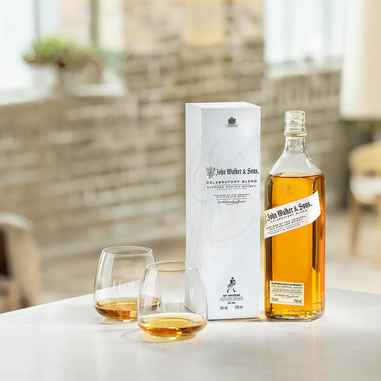 John Walker & Sons ウイスキー 4本セット Johnnie Walker & Sons Celebratory Blend 70cl | The Bar España
