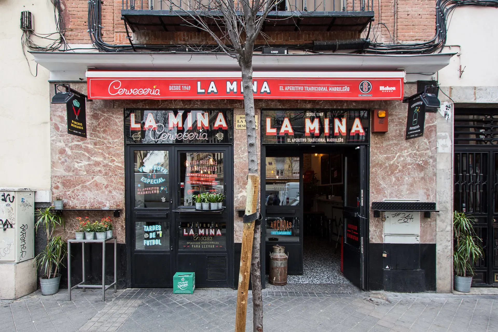 La Mina - hero