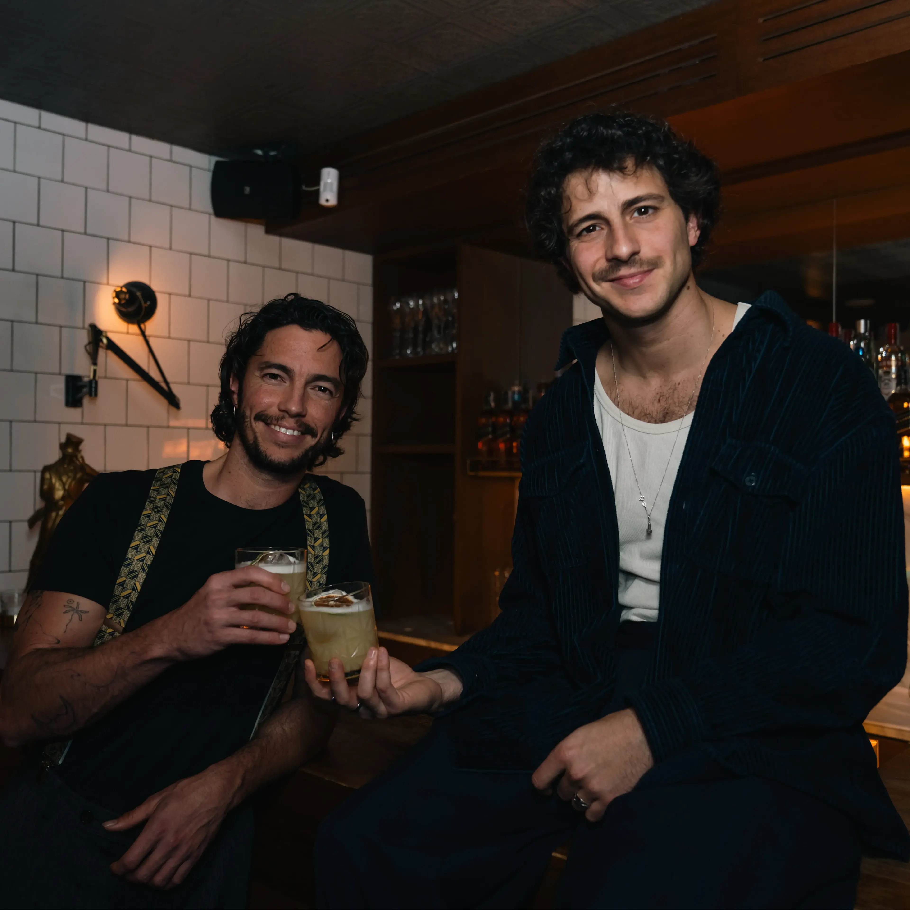 Distributiva Johnnie Music