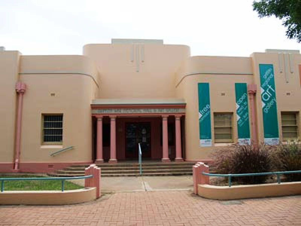 War-Memorial-Hall