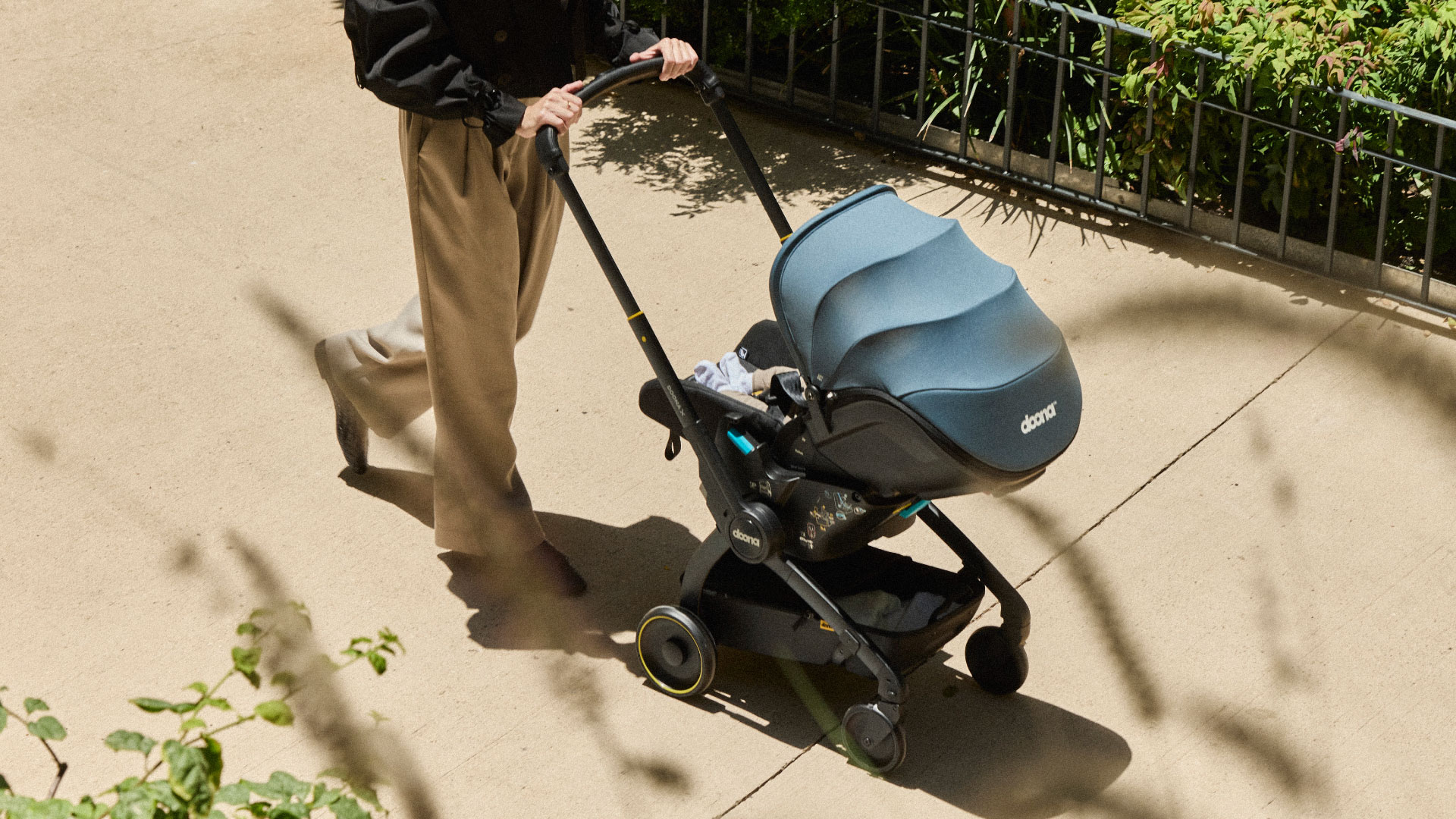 Doona ドゥーナグレー ベビーカー Doona X Car Seat & Stroller Dusty Sage