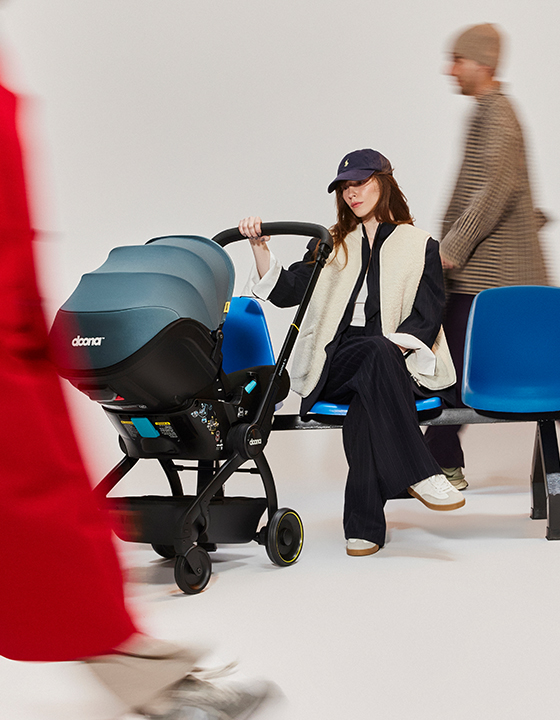 Doona ネイビー 三輪車 キャノピー付き Liki Trike - 5 in 1 compact tricycle | Doona™