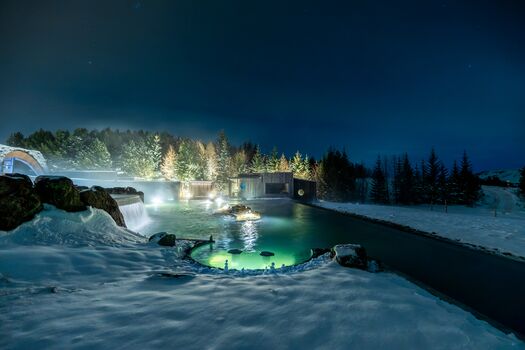 RE blogs-Laugaras Lagoon Night GO-15