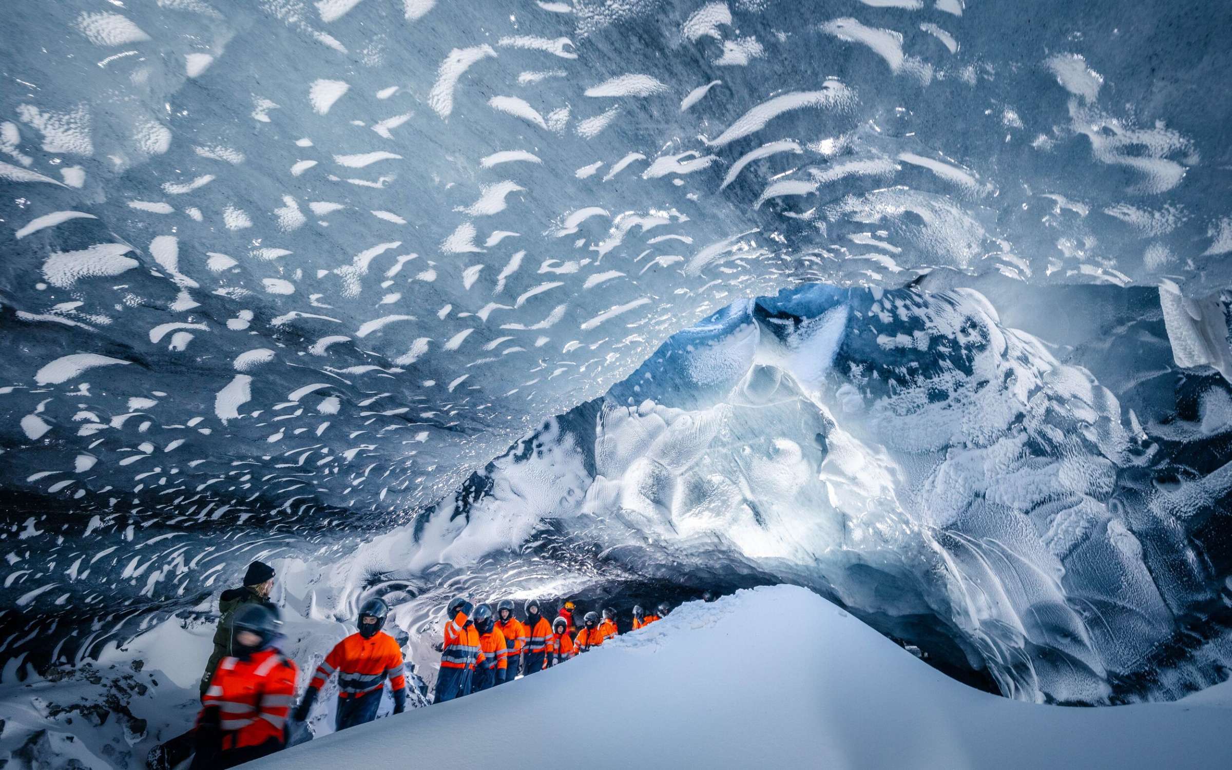 Askur ice cave adventure