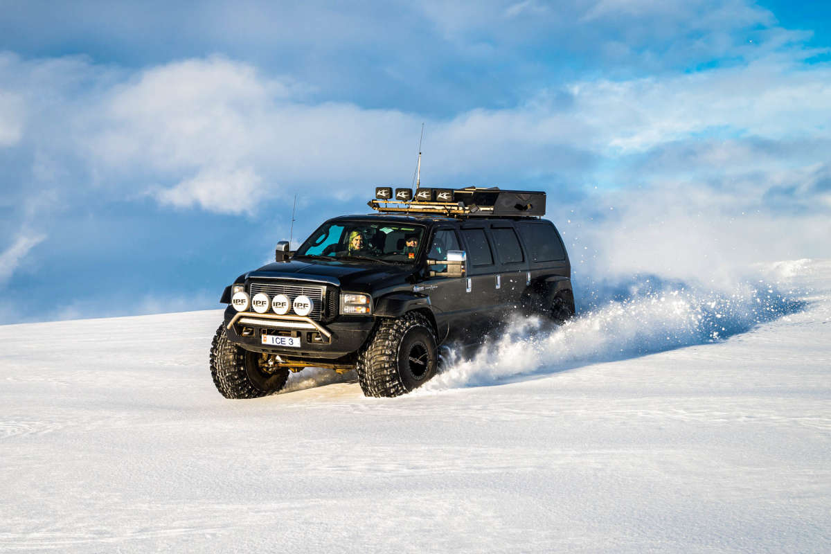 Super Jeep tour Iceland