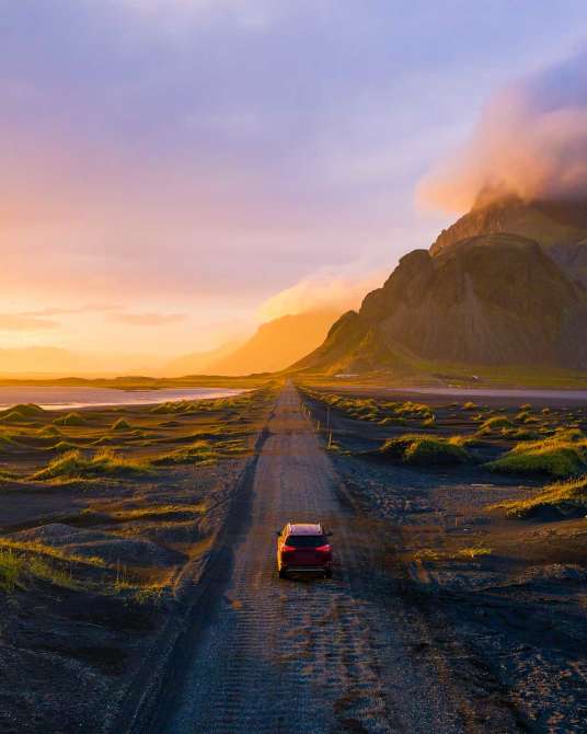 Best Time to See Midnight Sun in Iceland 2024 - When to See 