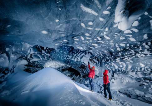 Askur ice cave