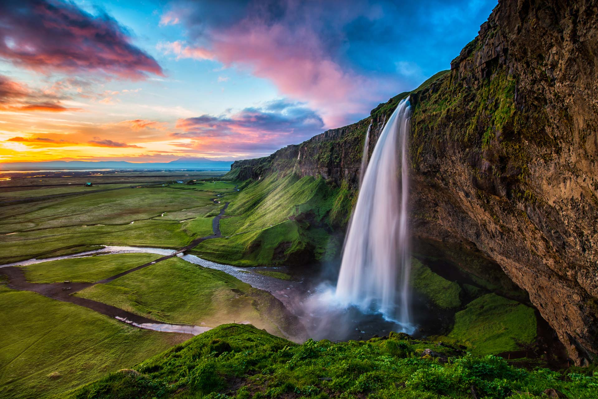 Unforgettable Tourist Attractions in Reykjavik: A Comprehensive Guide