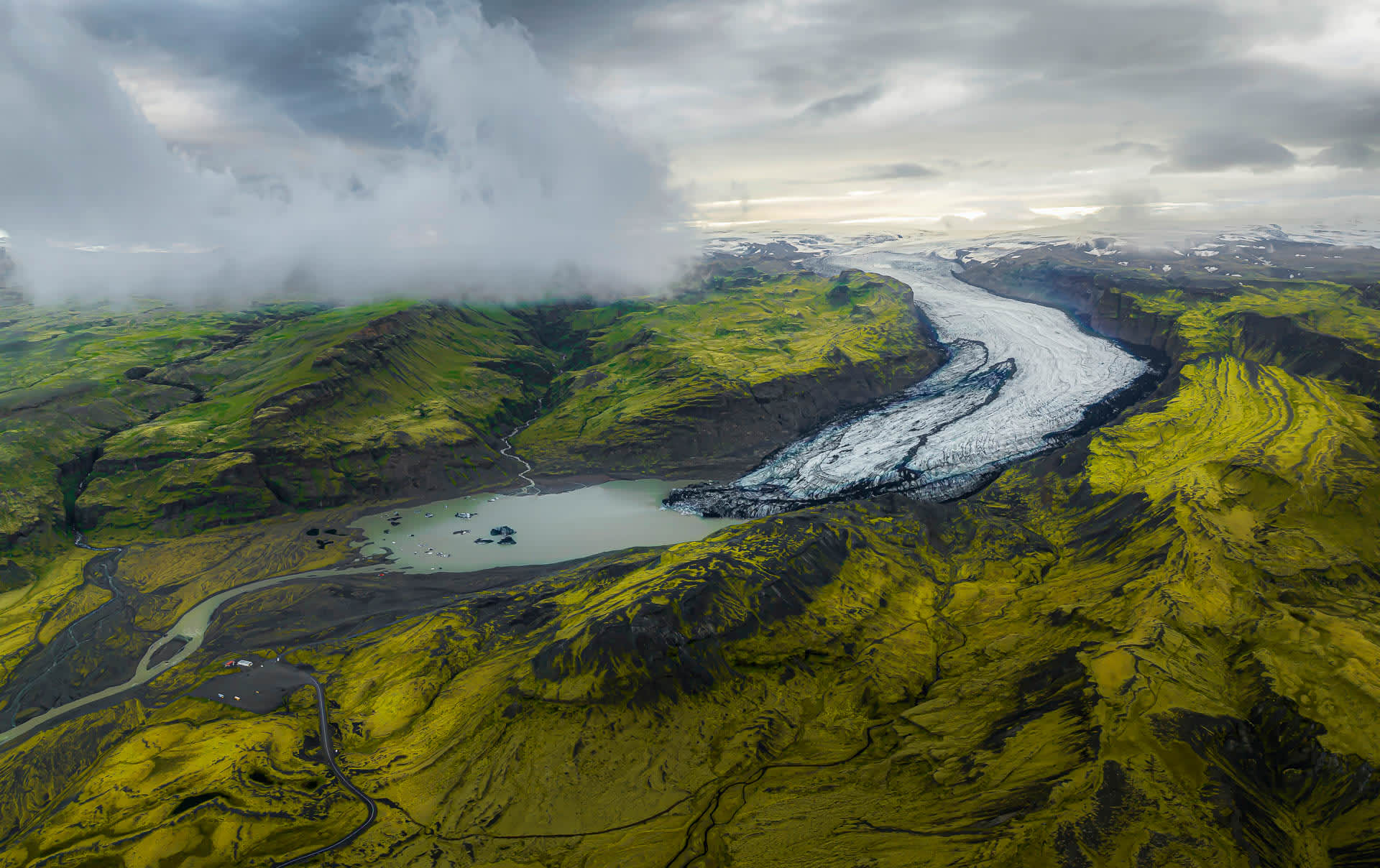 Iceland Adventure Bus