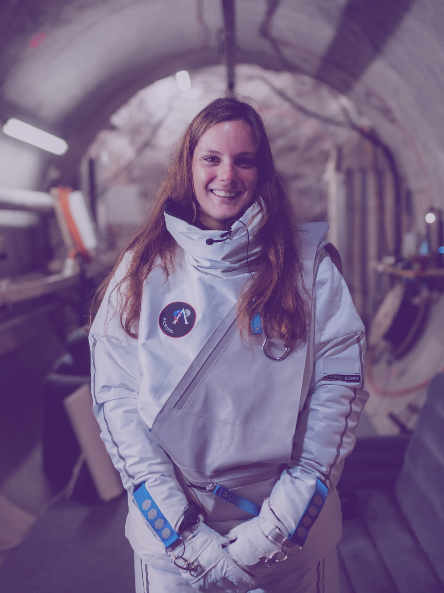 Eleonore Poli im Astronaut-Outfit
