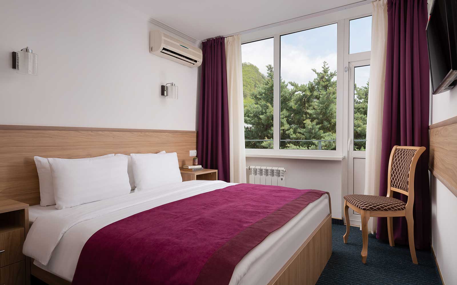 Номер Улучшенный, двуспальная кровать