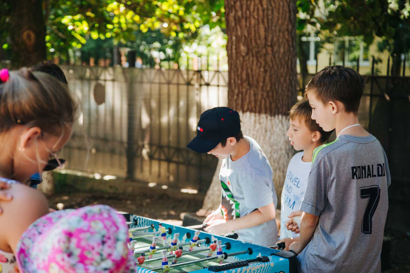 Детская площадка - настольный футбол